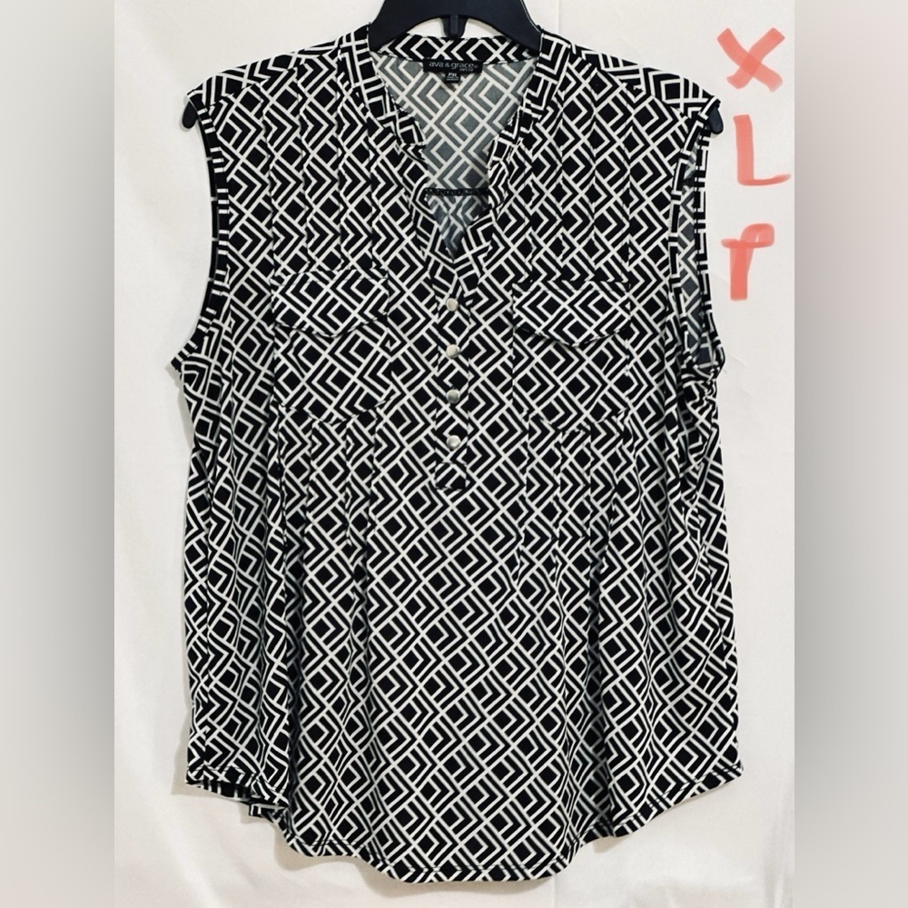 LADIES BLACK & WHITE SLEEVELESS TOP